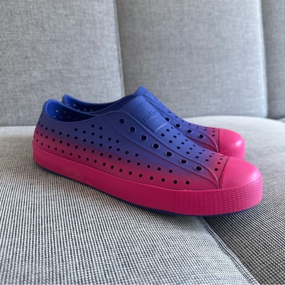 Native Jefferson Rubber Slip On Shoes Ombré Style Print Size 5 Junior, 6.5 Women
